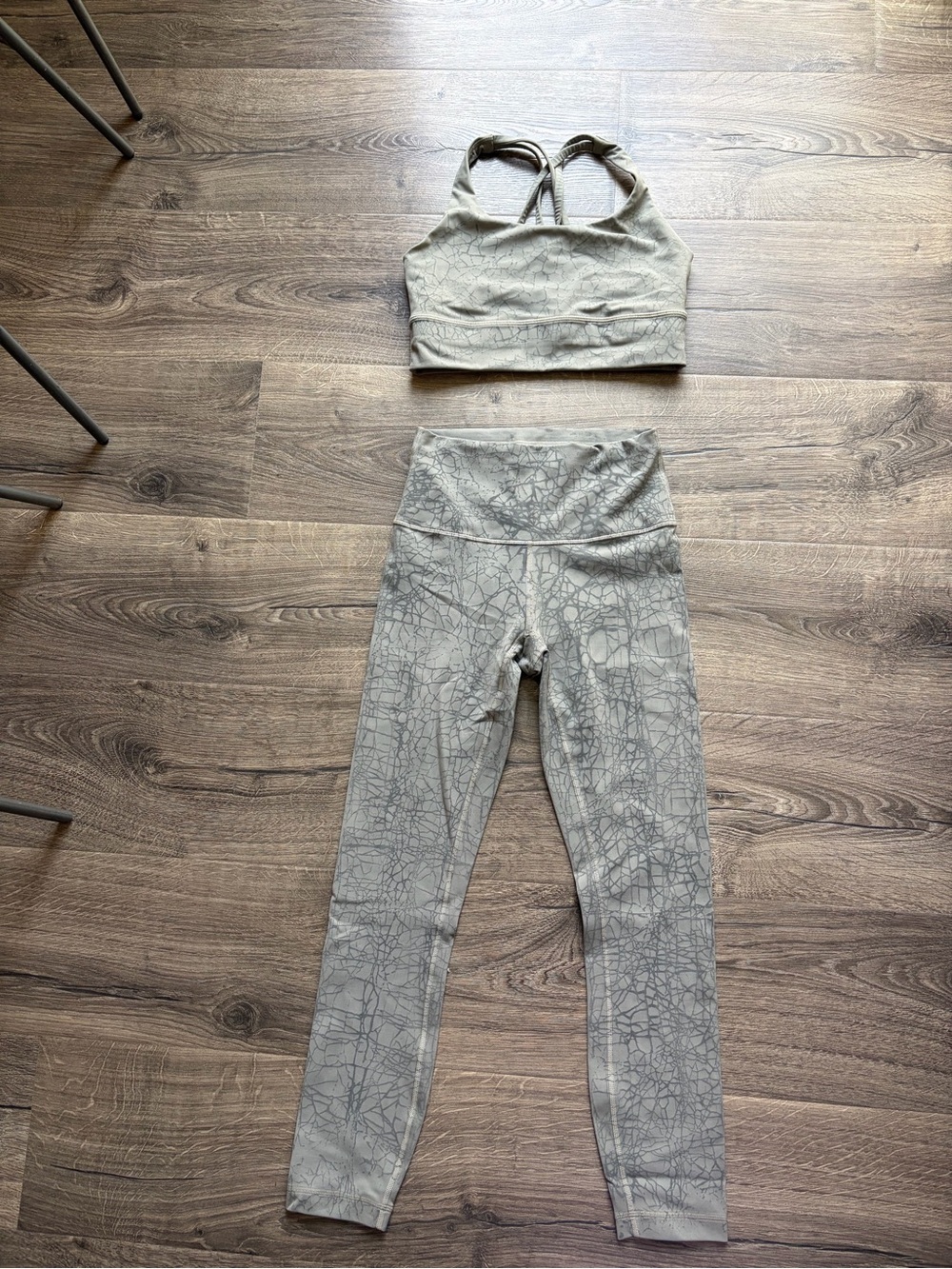 Lulumon bra and legging set
